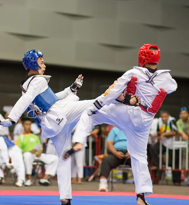 Wie bindet man einen Taekwondo-Gürtel?