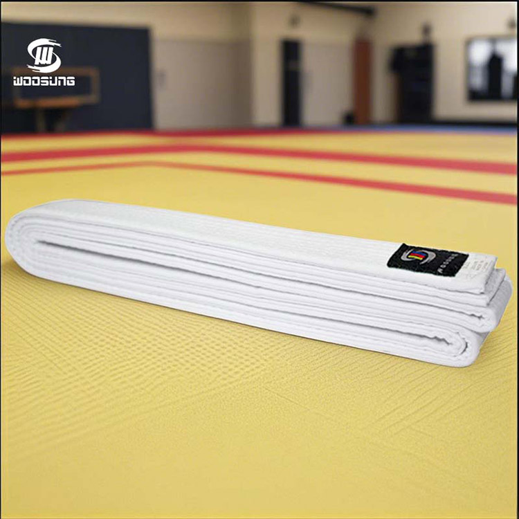 Karate weißer Gürtel