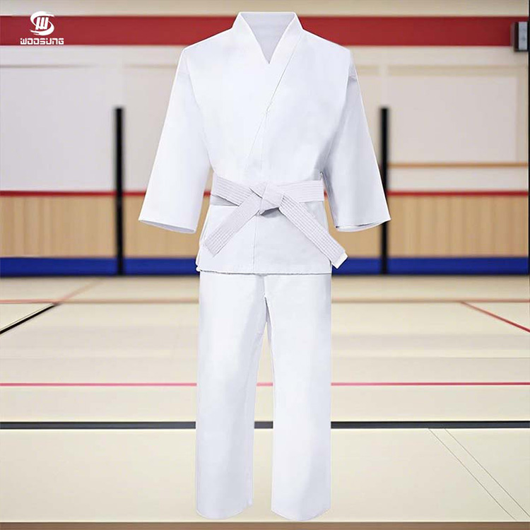 Superlichtkarate Uniform